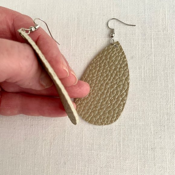 Teardrop Faux Leather Earrings in Bronze w/Metallic Sheen Lightweight New - Picture 4 of 5